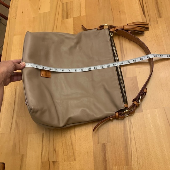 Dooney & Bourke taupe vacheta leather shoulder bag 15X15X6 inches - Picture 11 of 14